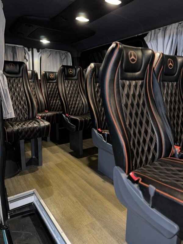 🚍 Mercedes VIP Bus - Image 2